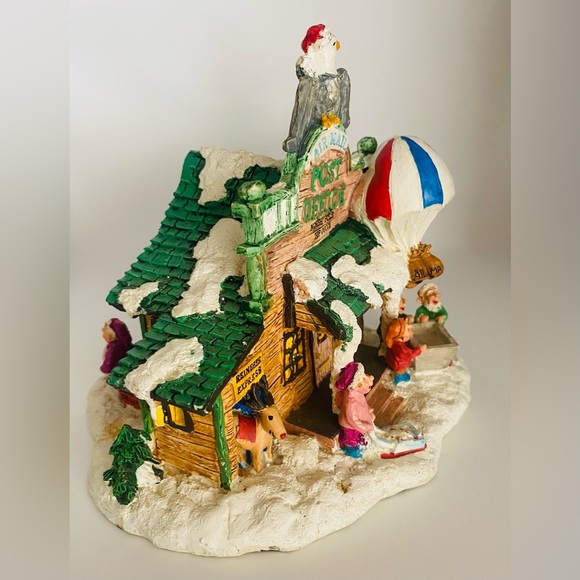 Santa's Town at the North Pole Christmas Village Post Office Air Mail 1995 EUC - Picture 2 of 16